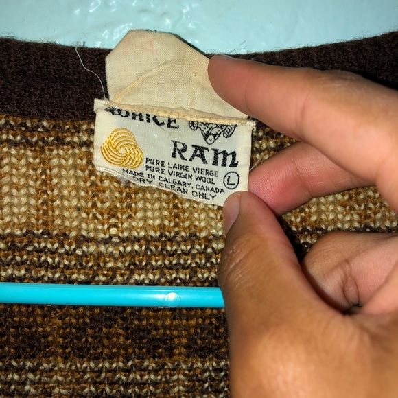 VINTAGE 1960s wool sweater - Picture 4 of 4